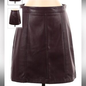 Banana republic plum leather skirt